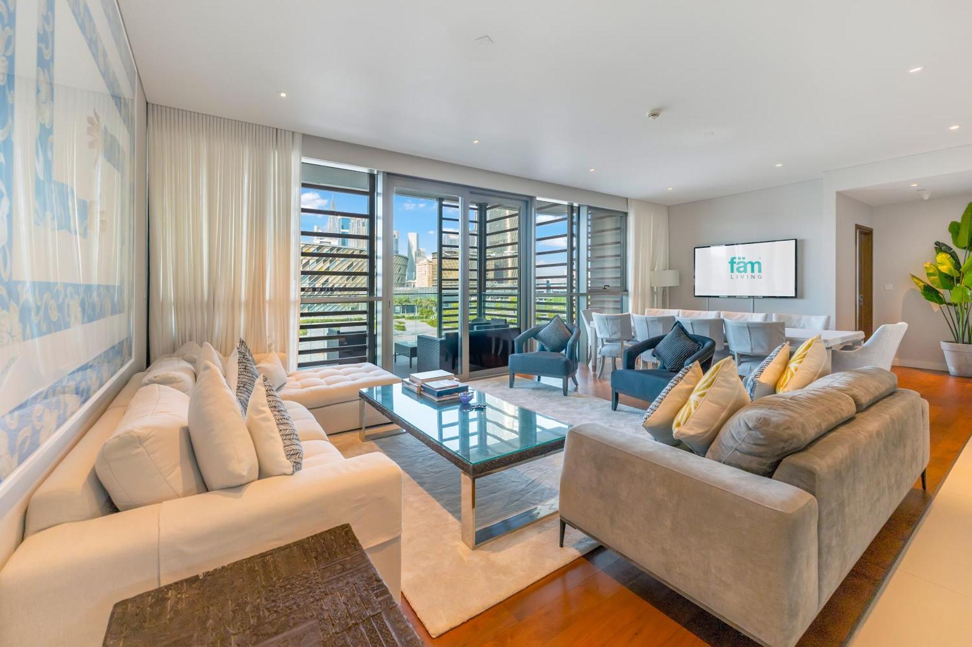 Apartment Fam Living - Walk - Opulent Living