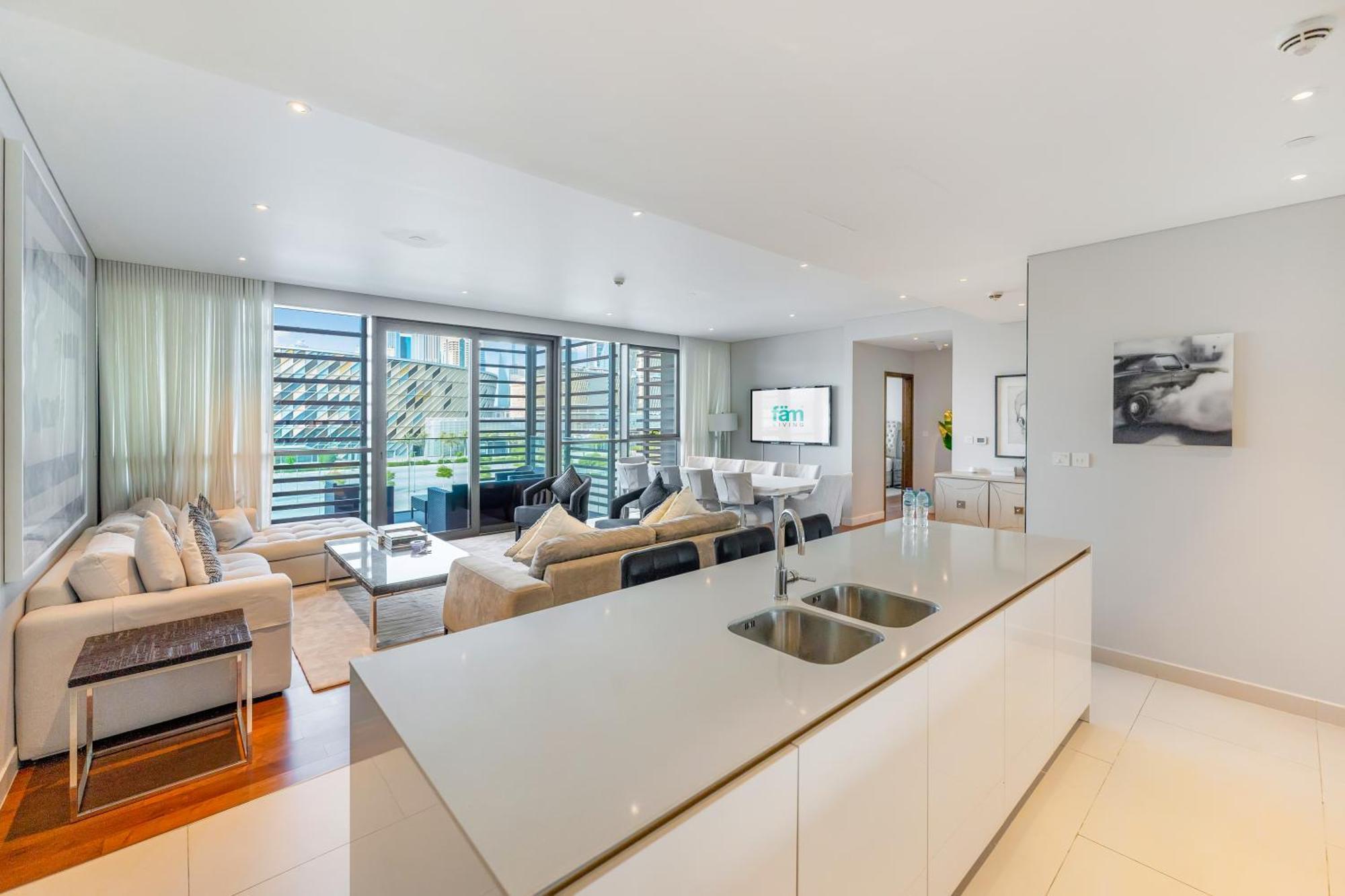 Apartment Fam Living - Walk - Opulent Living *
