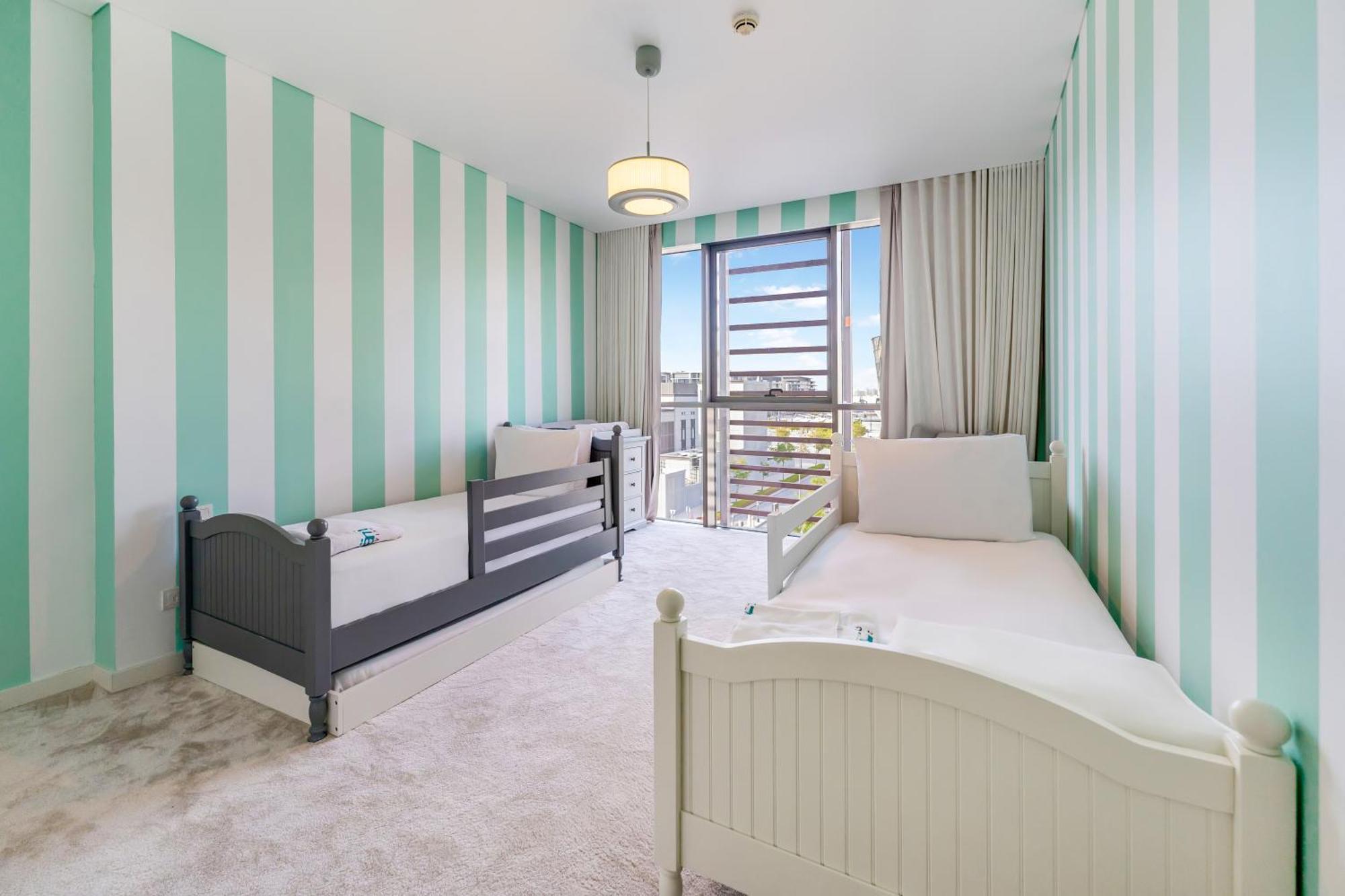 Fam Living - Walk - Opulent Living Dubai