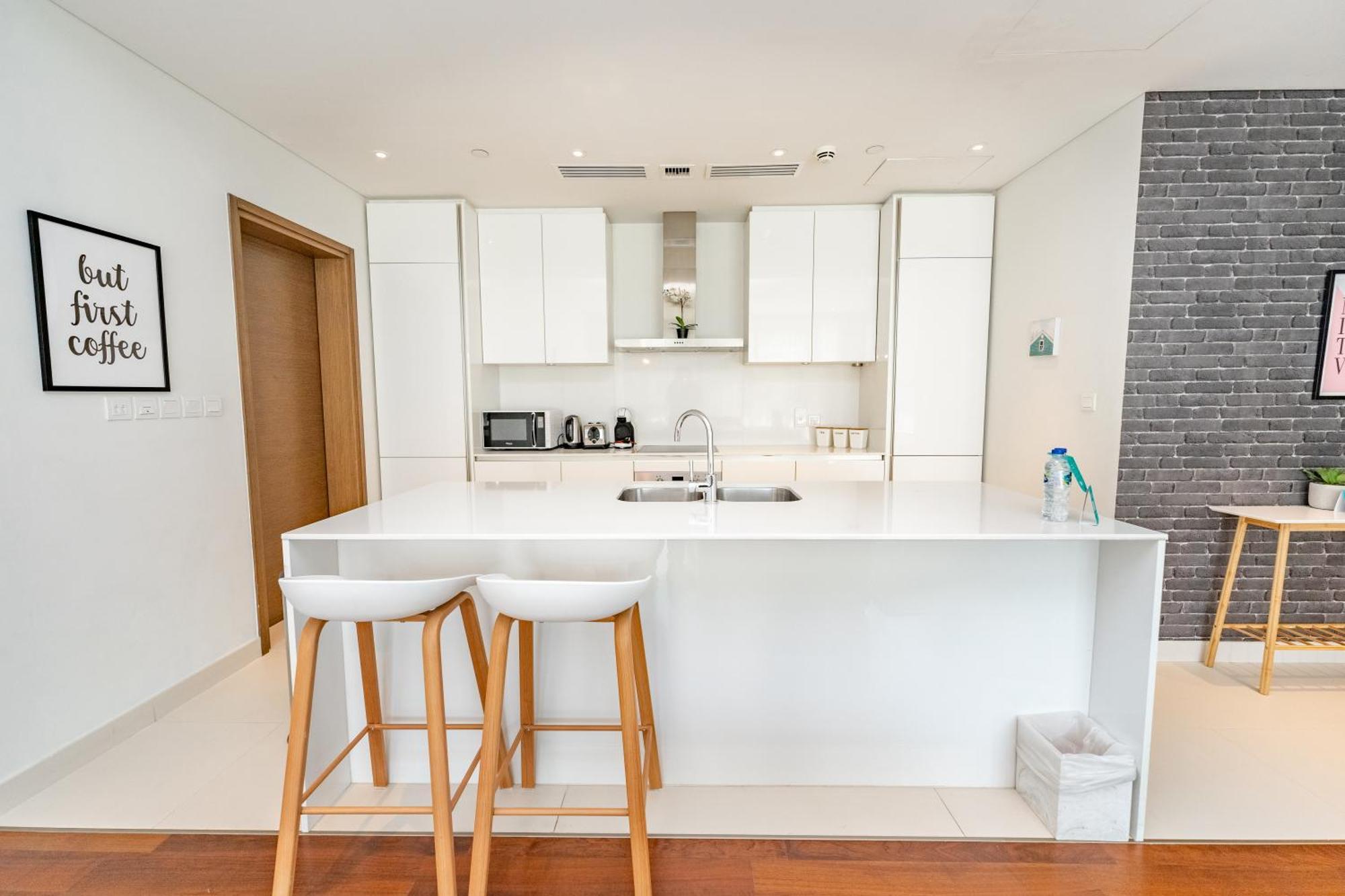 Apartment Fam Living - Walk - Opulent Living *