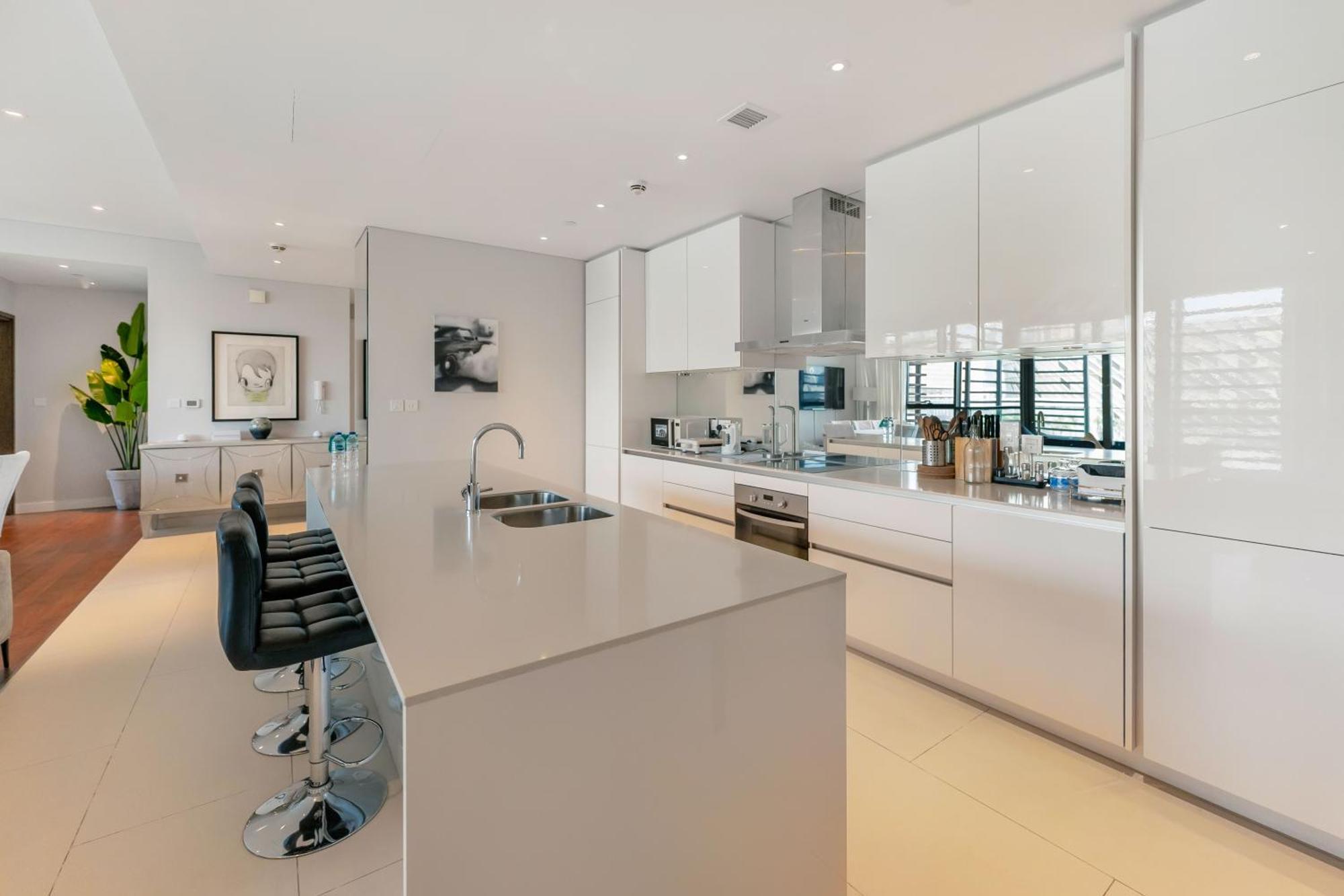Apartment Fam Living - Walk - Opulent Living